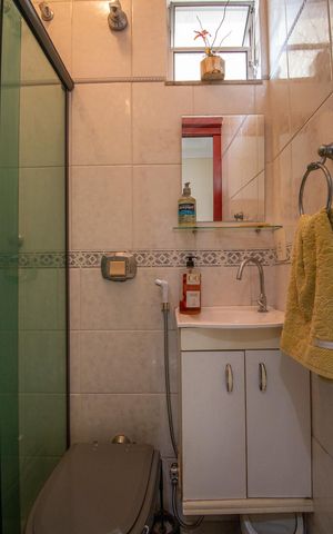 Apartamento à venda com 94m², 3 quartos e sem vaga Apartamento à venda com 94m², 3 quartos e sem vagaBanheiro Social