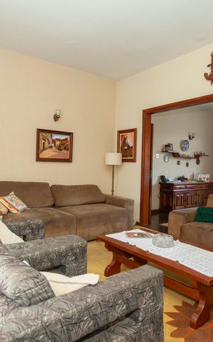 Casa à venda com 190m², 3 quartos e 4 vagasSala
