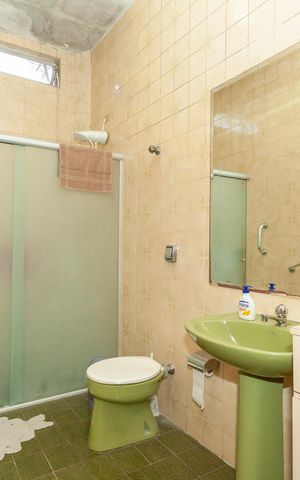 Casa à venda com 190m², 3 quartos e 4 vagasBanheiro