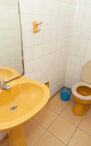 Casa à venda com 190m², 3 quartos e 4 vagasBanheiro da Edicula