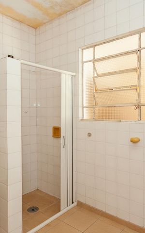 Casa à venda com 190m², 3 quartos e 4 vagasBanheiro da Edicula