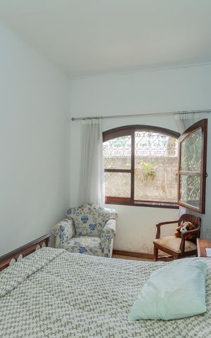 Casa à venda com 190m², 3 quartos e 4 vagasSuíte