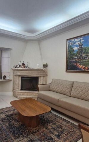 Casa de condomínio à venda com 290m², 4 quartos e 3 vagas