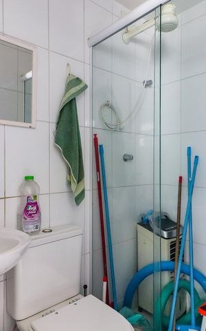Apartamento à venda com 145m², 4 quartos e 3 vagas Apartamento à venda com 145m², 4 quartos e 3 vagasBanheiro de Serviço