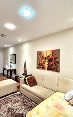 Apartamento à venda com 130m², 3 quartos e 2 vagas Apartamento à venda com 130m², 3 quartos e 2 vagasSala
