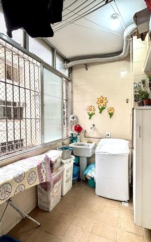 Apartamento à venda com 130m², 3 quartos e 2 vagas Apartamento à venda com 130m², 3 quartos e 2 vagasÁrea de serviço