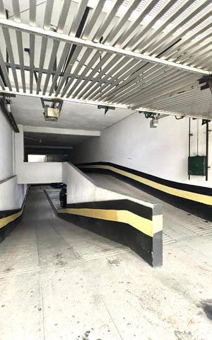 Apartamento à venda com 130m², 3 quartos e 2 vagas Apartamento à venda com 130m², 3 quartos e 2 vagasGaragem