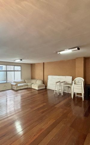 Apartamento à venda com 130m², 3 quartos e 2 vagas Apartamento à venda com 130m², 3 quartos e 2 vagasÁrea comum - salão de festas