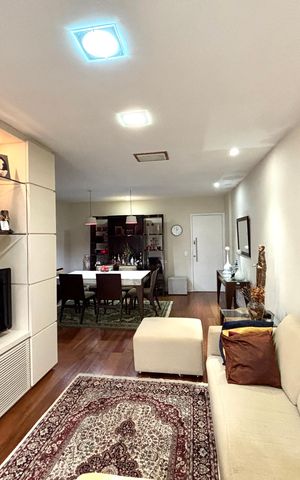 Apartamento à venda com 130m², 3 quartos e 2 vagas Apartamento à venda com 130m², 3 quartos e 2 vagasSala