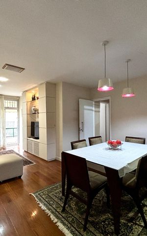 Apartamento à venda com 130m², 3 quartos e 2 vagas Apartamento à venda com 130m², 3 quartos e 2 vagasSala