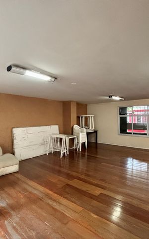 Apartamento à venda com 130m², 3 quartos e 2 vagas Apartamento à venda com 130m², 3 quartos e 2 vagasÁrea comum - salão de festas