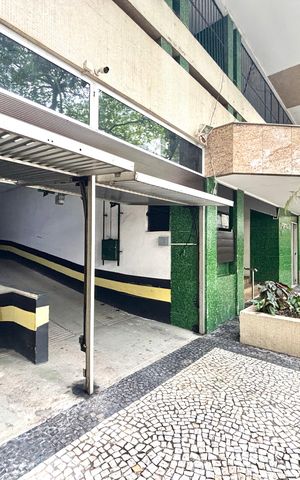 Apartamento à venda com 130m², 3 quartos e 2 vagas Apartamento à venda com 130m², 3 quartos e 2 vagasPortaria