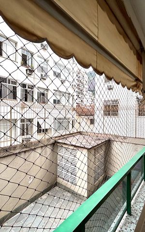 Apartamento à venda com 130m², 3 quartos e 2 vagas Apartamento à venda com 130m², 3 quartos e 2 vagasVaranda da sala
