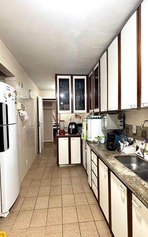 Apartamento à venda com 130m², 3 quartos e 2 vagas Apartamento à venda com 130m², 3 quartos e 2 vagasCozinha