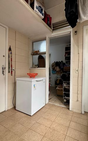 Apartamento à venda com 130m², 3 quartos e 2 vagas Apartamento à venda com 130m², 3 quartos e 2 vagasÁrea de serviço