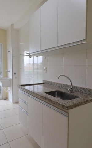 Apartamento para alugar com 56m², 2 quartos e 1 vaga Apartamento para alugar com 56m², 2 quartos e 1 vagaCozinha e Área de Serviço