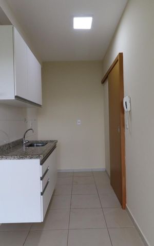 Apartamento para alugar com 56m², 2 quartos e 1 vaga Apartamento para alugar com 56m², 2 quartos e 1 vagaCozinha e Área de Serviço
