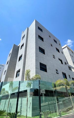 Apartamento à venda com 112m², 3 quartos e 2 vagasFachada