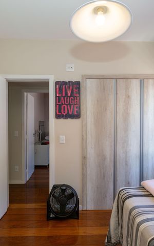 Apartamento à venda com 161m², 3 quartos e 3 vagas Apartamento à venda com 161m², 3 quartos e 3 vagasQuarto 1