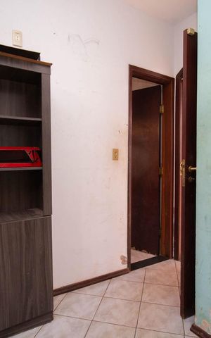 Casa de condomínio para alugar com 400m², 4 quartos e 6 vagas Casa de condomínio para alugar com 400m², 4 quartos e 6 vagasQuarto de Serviço