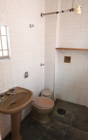 Casa à venda com 157m², 4 quartos e 2 vagasBanheiro Suíte 1 - Externa