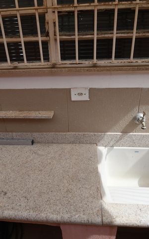 Casa à venda com 157m², 4 quartos e 2 vagasÁrea de Serviço