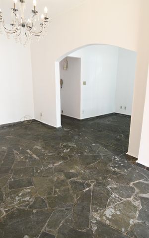 Casa à venda com 157m², 4 quartos e 2 vagasSala