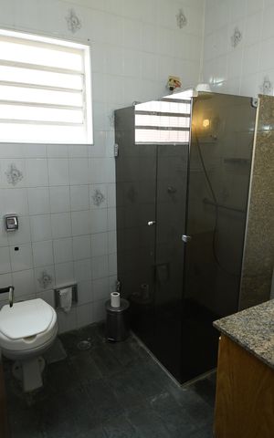 Casa à venda com 157m², 4 quartos e 2 vagasBanheiro