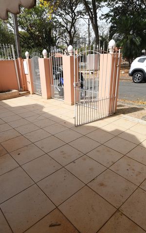 Casa à venda com 157m², 4 quartos e 2 vagasGaragem