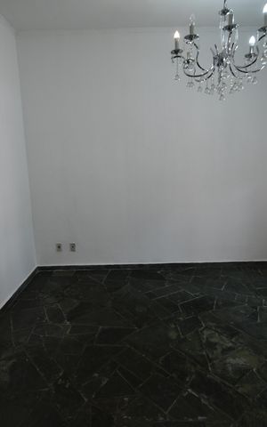 Casa à venda com 157m², 4 quartos e 2 vagasSala