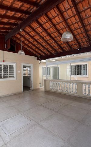 Casa à venda com 424m², 3 quartos e 6 vagas Casa à venda com 424m², 3 quartos e 6 vagasÁrea gourmet