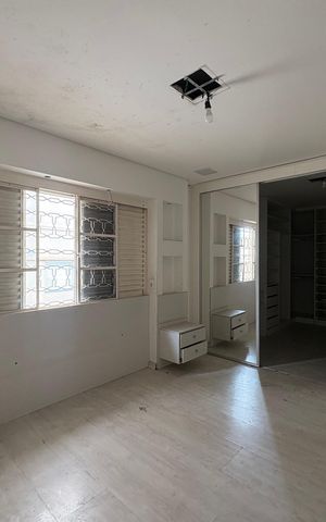 Casa à venda com 424m², 3 quartos e 6 vagas Casa à venda com 424m², 3 quartos e 6 vagasSuite 1