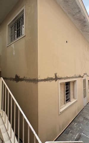 Casa à venda com 424m², 3 quartos e 6 vagas Casa à venda com 424m², 3 quartos e 6 vagasCorredor/ quintal casa