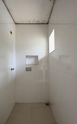 Casa à venda com 424m², 3 quartos e 6 vagas Casa à venda com 424m², 3 quartos e 6 vagasBanheiro 2