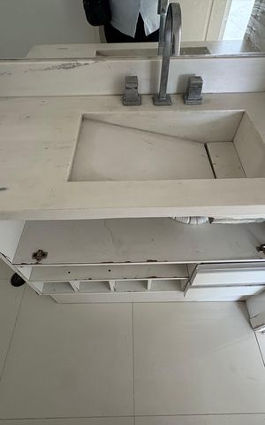 Casa à venda com 424m², 3 quartos e 6 vagas Casa à venda com 424m², 3 quartos e 6 vagasBanheiro
