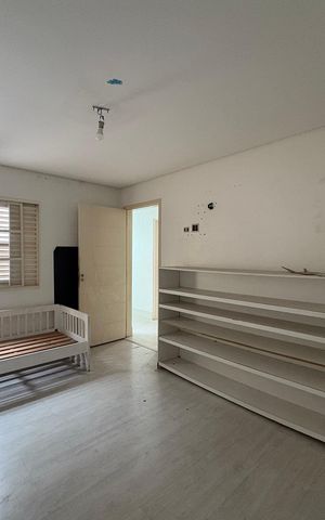 Casa à venda com 424m², 3 quartos e 6 vagas Casa à venda com 424m², 3 quartos e 6 vagasSuite 2