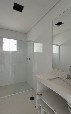 Casa à venda com 424m², 3 quartos e 6 vagas Casa à venda com 424m², 3 quartos e 6 vagasBanheiro