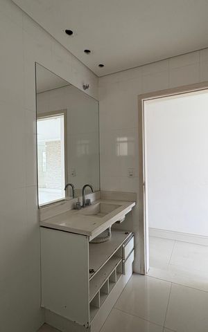 Casa à venda com 424m², 3 quartos e 6 vagas Casa à venda com 424m², 3 quartos e 6 vagasBanheiro