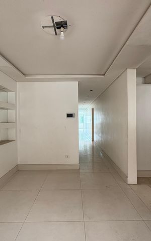 Casa à venda com 424m², 3 quartos e 6 vagas Casa à venda com 424m², 3 quartos e 6 vagasCozinha