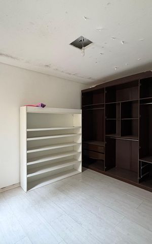 Casa à venda com 424m², 3 quartos e 6 vagas Casa à venda com 424m², 3 quartos e 6 vagasQuarto 1