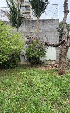 Casa à venda com 424m², 3 quartos e 6 vagas Casa à venda com 424m², 3 quartos e 6 vagasJardim