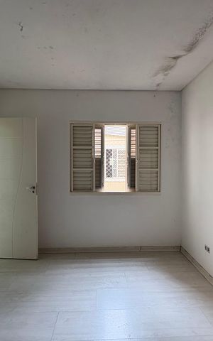 Casa à venda com 424m², 3 quartos e 6 vagas Casa à venda com 424m², 3 quartos e 6 vagasQuarto 1