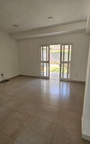 Casa de condomínio para alugar com 110m², 3 quartos e 2 vagas Casa de condomínio para alugar com 110m², 3 quartos e 2 vagasSala