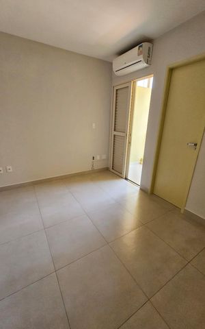 Casa de condomínio para alugar com 110m², 3 quartos e 2 vagas Casa de condomínio para alugar com 110m², 3 quartos e 2 vagasSuíte