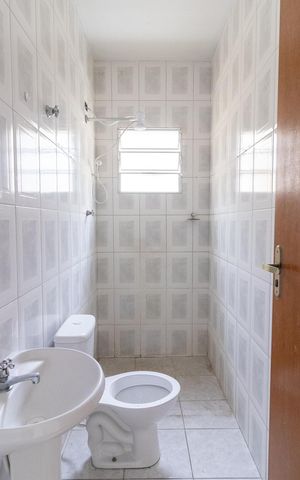 Casa para alugar com 80m², 2 quartos e 1 vagaBanheiro