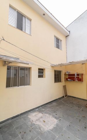 Casa para alugar com 80m², 2 quartos e 1 vagaEntrada