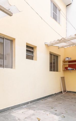 Casa para alugar com 80m², 2 quartos e 1 vagaÁrea de Serviço