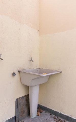 Casa para alugar com 80m², 2 quartos e 1 vagaÁrea de Serviço