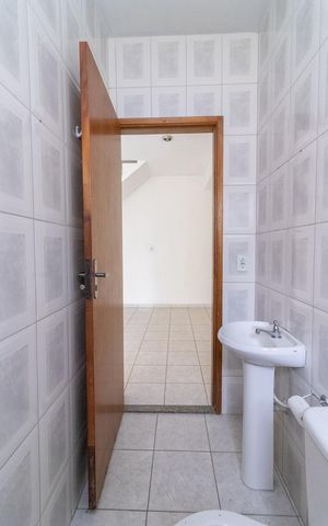Casa para alugar com 80m², 2 quartos e 1 vagaBanheiro