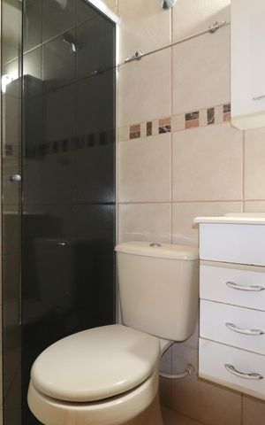 Casa à venda com 152m², 4 quartos e 2 vagasBanheiro Social